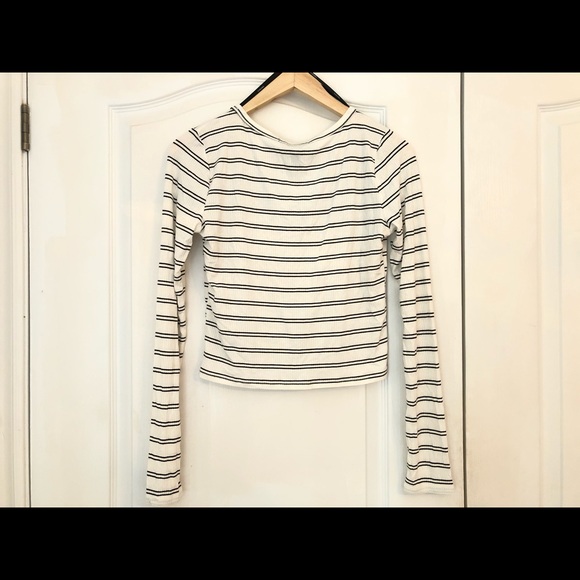 Forever 21 Cropped Long Sleeve Woman’s L - Picture 2 of 4